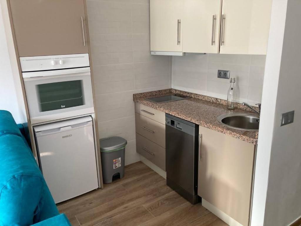 Apartamento Estudio En Chinasol Primera Linea Playa San Cristobal Almuñécar Exteriör bild