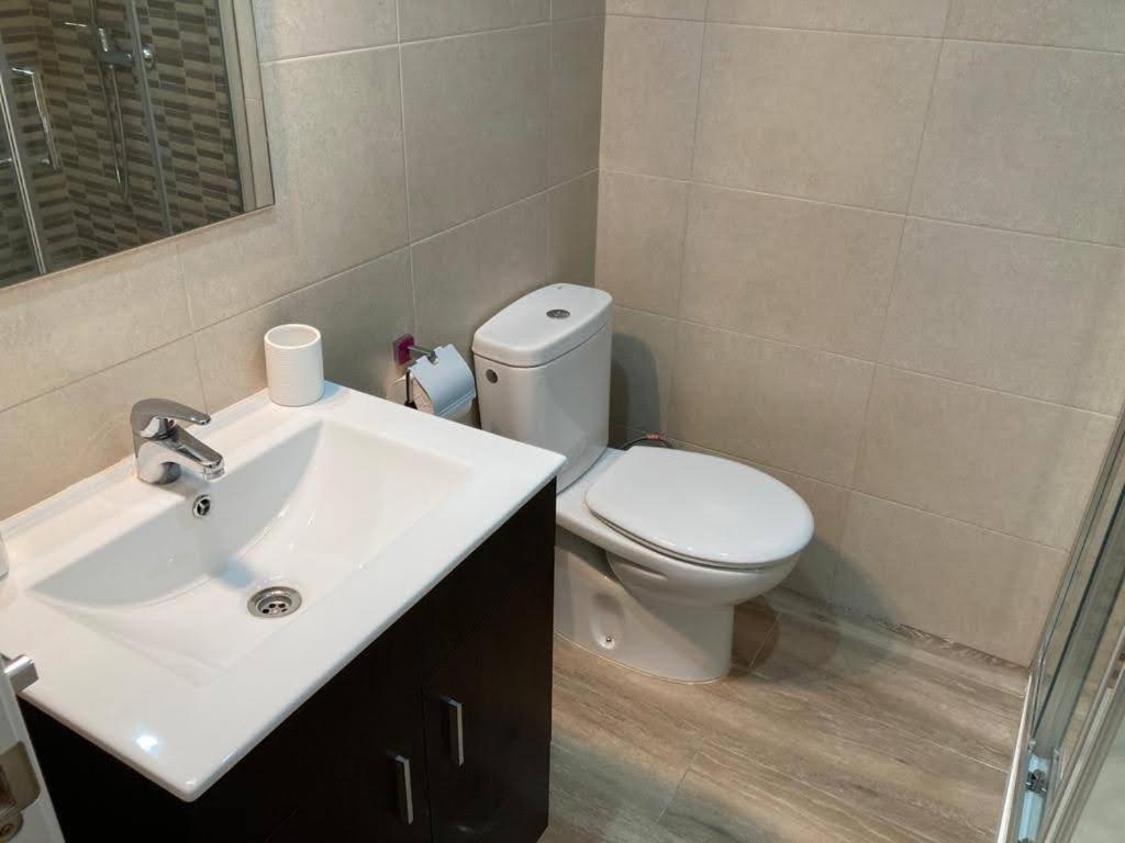 Apartamento Estudio En Chinasol Primera Linea Playa San Cristobal Almuñécar Exteriör bild